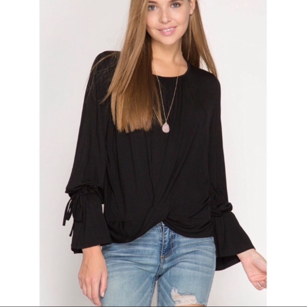 Black Twist Front Top